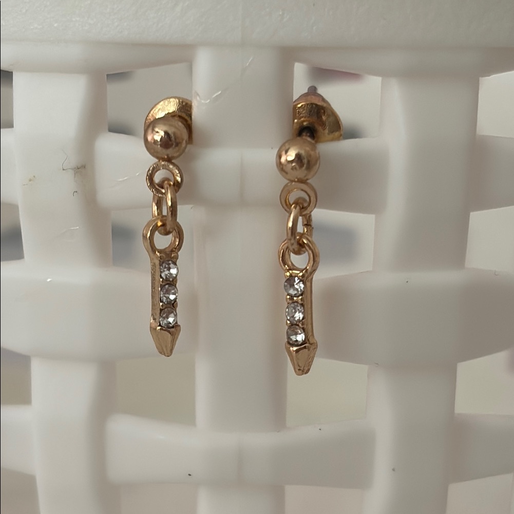 Elegant Gold And Silver Drop Earrings 6$